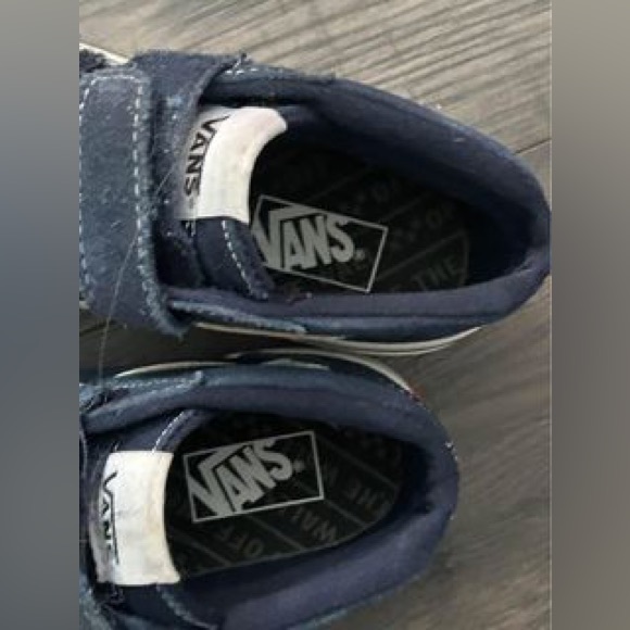 VANS Off the Wall youth size 2 navy high top Velcro closure - Picture 3 of 5